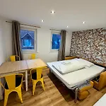 Apartment Unique Jungle Leaf *