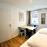 Apartment Unique Jungle Leaf