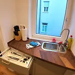 Unique Jungle Leaf Apartment *