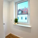 Unique Jungle Leaf Apartment *