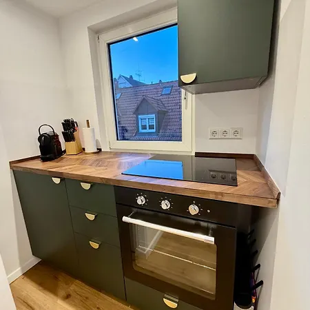 Unique Jungle Leaf Ulm