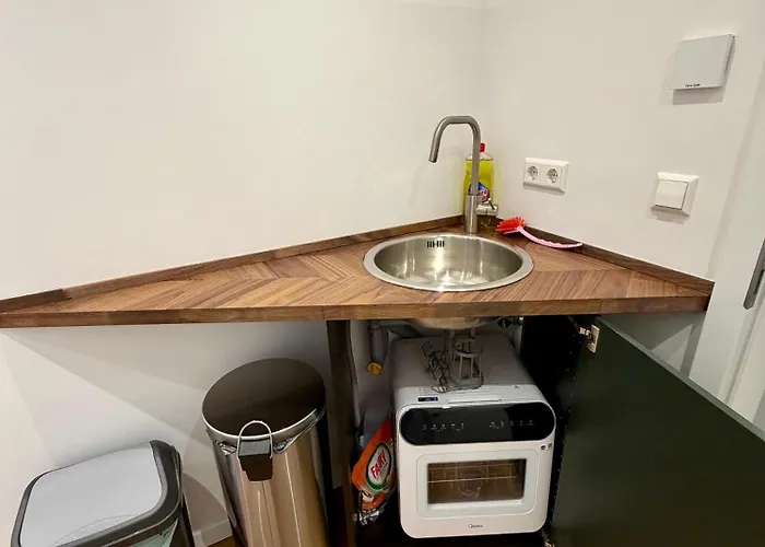 Unique Jungle Leaf *