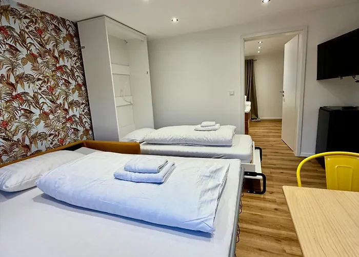 Unique Jungle Leaf Lejlighed